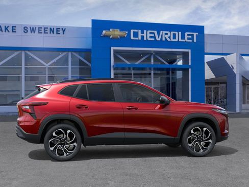 New 2026 Chevrolet Trax RS image 5