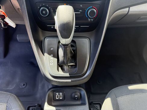 Used 2022 Ford Transit Connect XL FWD image 15