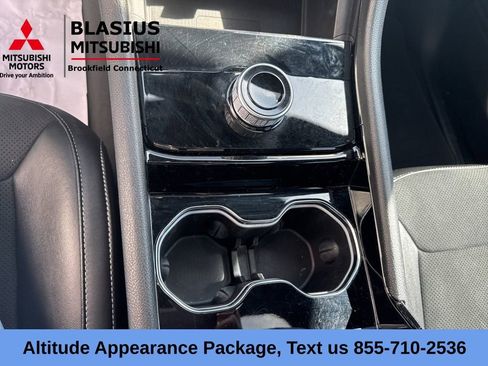 Used 2023 Jeep Grand Cherokee Altitude AWD/4WD image 27