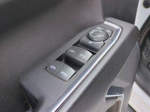 Used 2022 Chevrolet Silverado 1500 LT RWD image 12
