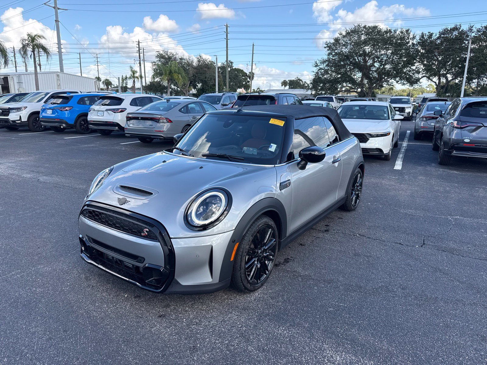 Used 2024 MINI Cooper S FWD image 3