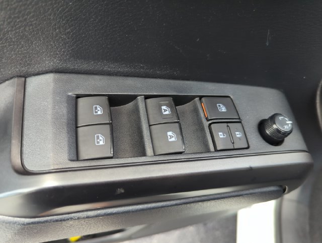Used 2019 Toyota Tacoma TRD Off-Road AWD/4WD image 31