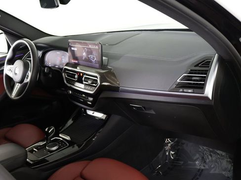 Used 2024 BMW X3 M40i w/ Premium Package image 32