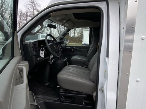 New 2025 Chevrolet Express 3500 Cutaway w/ Power Convenience Package image 40