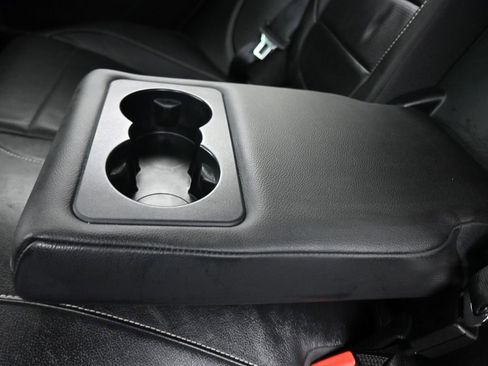 Used 2019 Jaguar XE S image 31