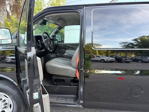 Used 2019 Chevrolet Express 2500 w/ Driver Convenience Package RWD image 11