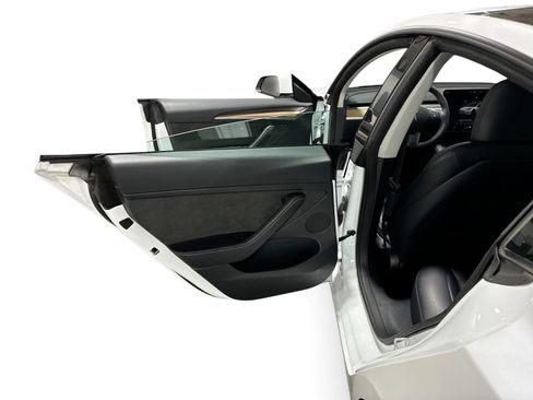 Certified 2023 Tesla Model 3 Standard Range RWD image 10