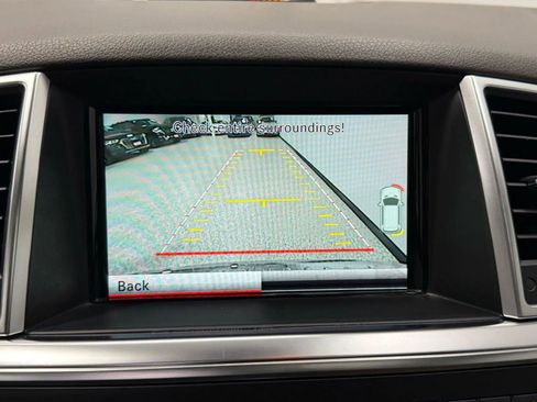 Used 2014 Mercedes-Benz ML 350 4MATIC w/ Premium 1 Package image 25