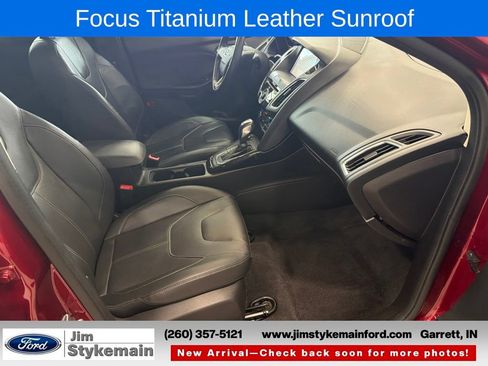 Used 2017 Ford Focus Titanium w/ Titanium Technology Package FWD image 36