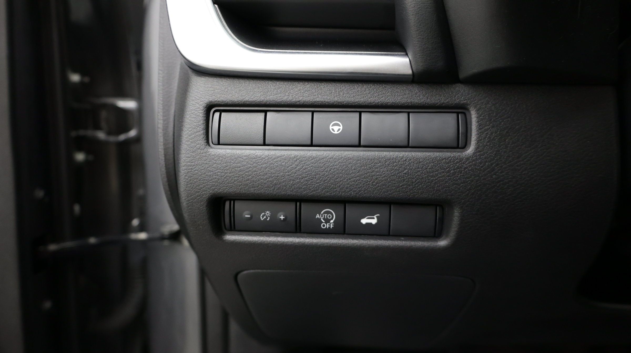 Used 2024 Nissan Rogue SV AWD/4WD image 17