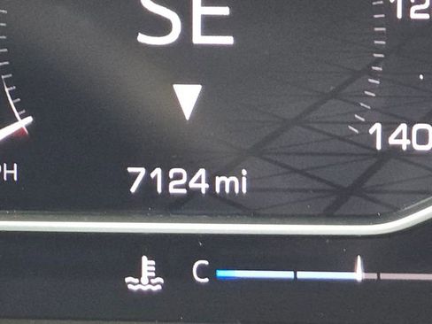 Used 2025 GMC Sierra 2500 AT4X image 16