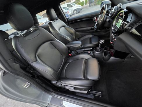 Used 2019 MINI Cooper S image 15
