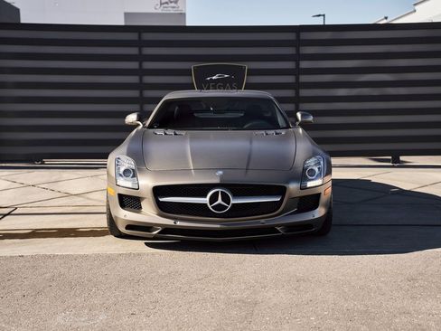 Used 2012 Mercedes-Benz SLS AMG Coupe image 20