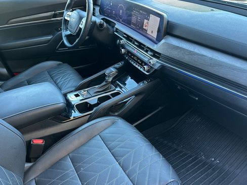 Used 2024 Kia Telluride SX Prestige X-Line image 18