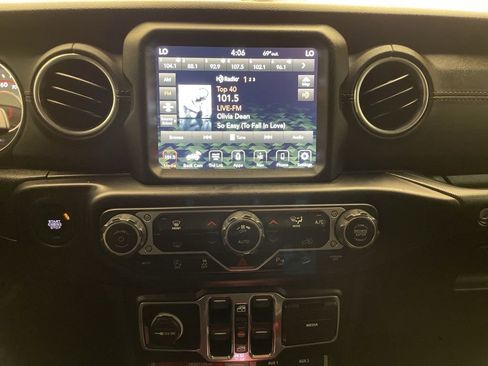 Used 2020 Jeep Wrangler Unlimited Rubicon w/ Quick Order Package 28Y Recon AWD/4WD image 14