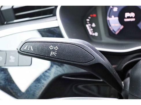 Used 2020 Audi Q3 2.0T Premium Plus w/ Premium Plus Package image 17