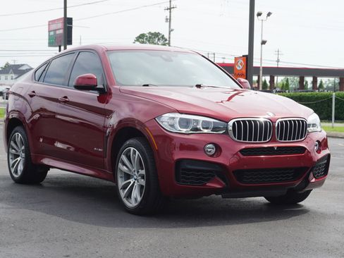 Used 2015 BMW X6 xDrive50i w/ Executive Package AWD/4WD image 3