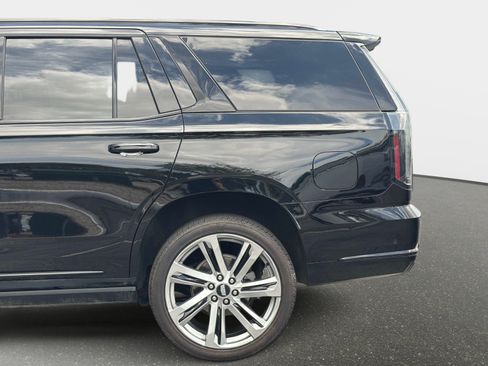 Used 2025 Cadillac Escalade Sport Platinum AWD/4WD image 14