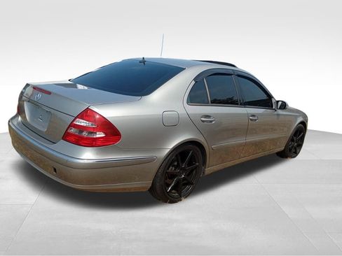 Used 2004 Mercedes-Benz E 500 Sedan image 4