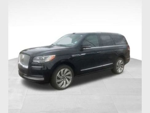 Certified 2023 Lincoln Navigator Reserve AWD/4WD image 1