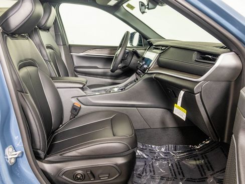 New 2026 Jeep Grand Cherokee L Limited AWD/4WD image 44