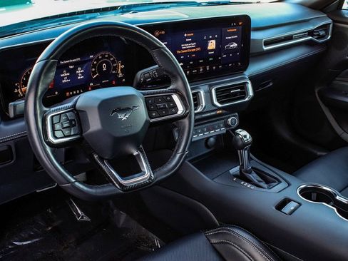 Used 2025 Ford Mustang Premium image 13