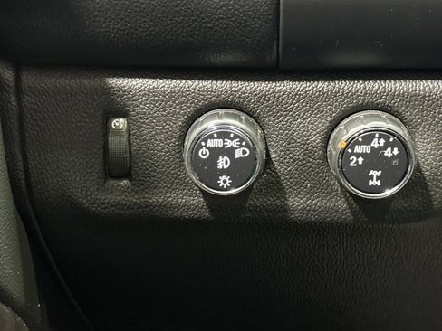 Used 2015 GMC Canyon SLT w/ Driver Alert Package image 32