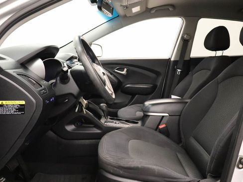 Used 2013 Hyundai Tucson GL FWD image 14