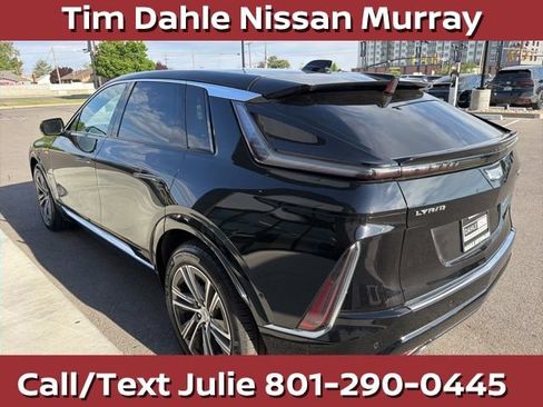Used 2024 Cadillac Lyriq Luxury AWD/4WD image 6