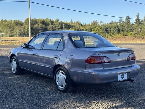 Used 1998 Toyota Corolla LE FWD image 3