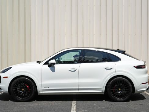 Used 2023 Porsche Cayenne GTS AWD/4WD image 58