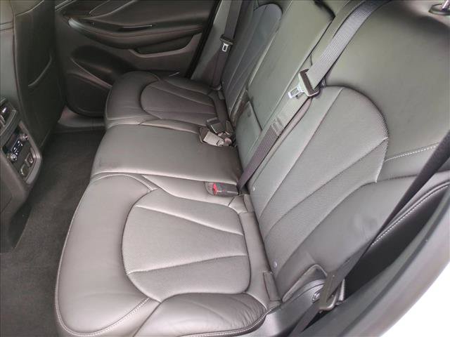 Used 2020 Buick Envision Essence AWD/4WD image 19