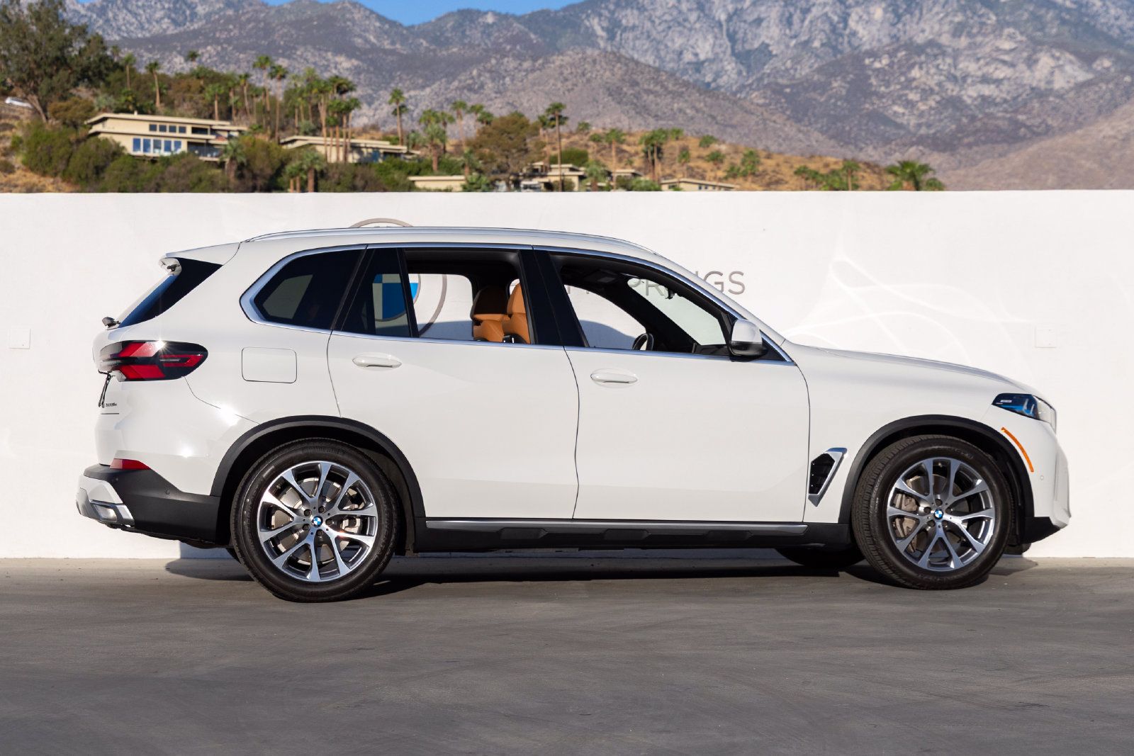Certified 2026 BMW X5 xDrive50e w/ Parking Assistance Package AWD/4WD image 6