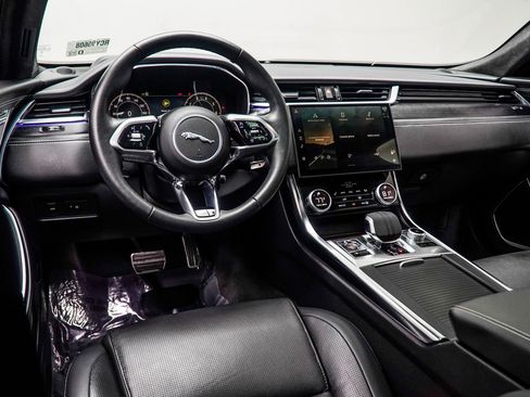 Used 2024 Jaguar XF R-Dynamic SE image 15