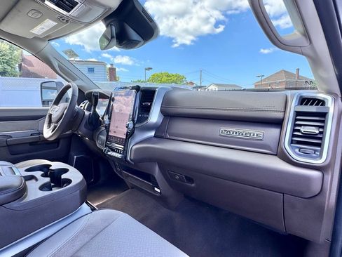 Used 2025 RAM 2500 Laramie AWD/4WD image 20