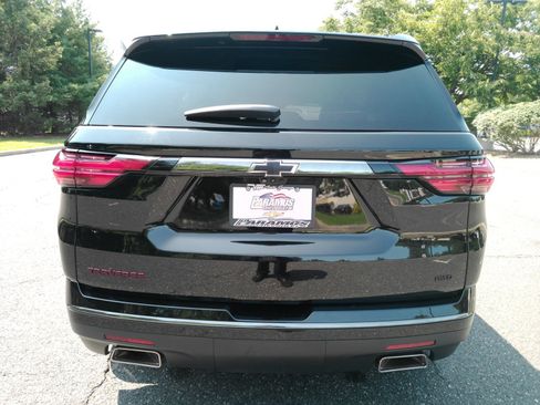 Certified 2023 Chevrolet Traverse Premier w/ Redline Edition AWD/4WD image 7