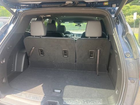 Used 2024 Buick Enclave Essence w/ LPO, Floor Liner Package FWD image 5