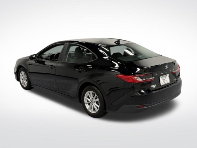 Used 2025 Toyota Camry LE FWD image 6