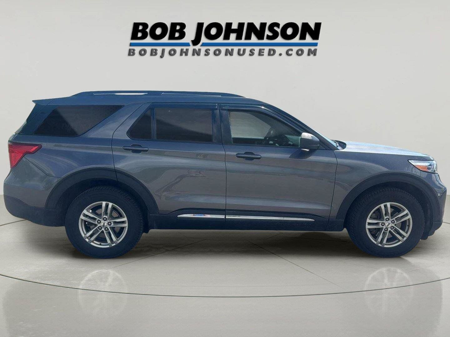 Used 2024 Ford Explorer XLT AWD/4WD image 2