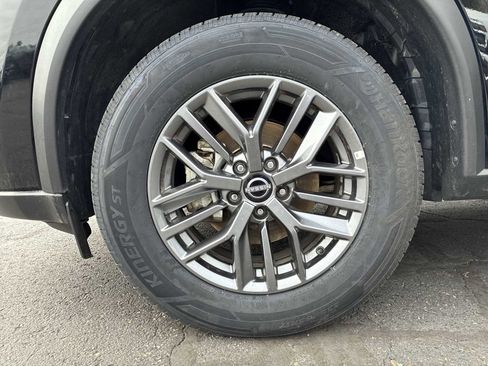 Used 2024 Nissan Rogue S AWD/4WD image 17