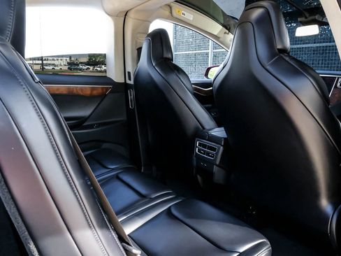 Used 2017 Tesla Model X 75D AWD/4WD image 35
