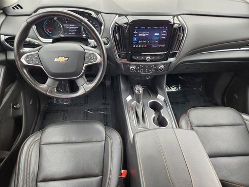 Used 2020 Chevrolet Traverse Premier w/ LPO, Black Accent Package image 2
