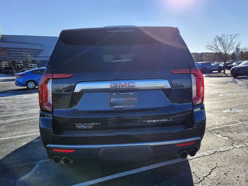 Used 2023 GMC Yukon XL Denali image 18