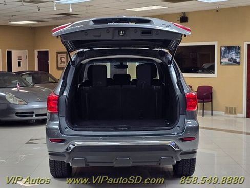 Used 2020 Nissan Pathfinder SV AWD/4WD image 9