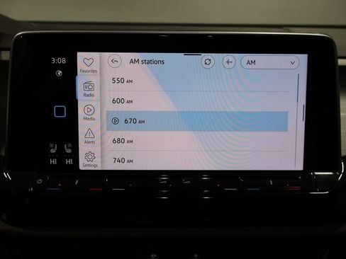 Used 2025 Volkswagen Atlas Cross Sport SE image 29