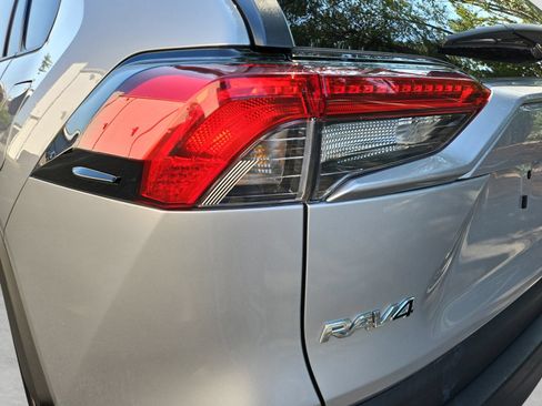 Used 2024 Toyota RAV4 XLE FWD image 20