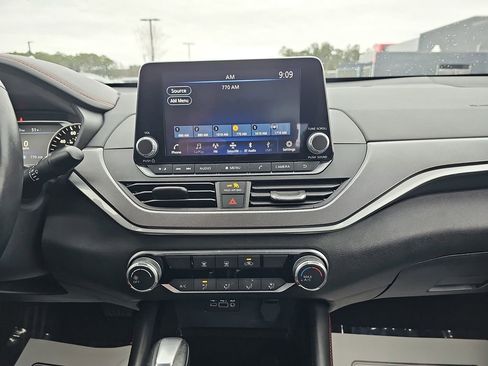 Used 2023 Nissan Altima 2.5 SR image 24