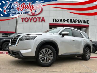 Used 2025 Nissan Pathfinder SV