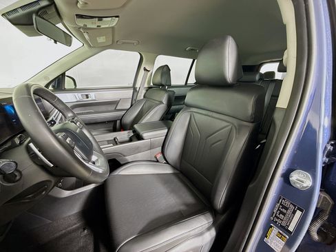 Used 2025 Hyundai Santa Fe SEL FWD image 25