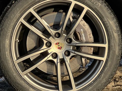 Certified 2021 Porsche Cayenne Coupe image 11